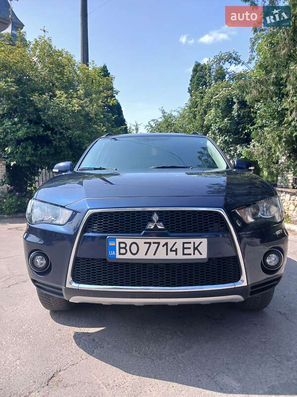 Внедорожник / Кроссовер Mitsubishi Outlander 2010 в Тернополе