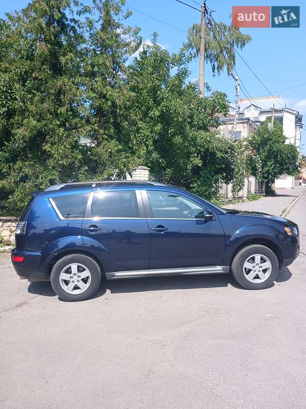 Внедорожник / Кроссовер Mitsubishi Outlander 2010 в Тернополе