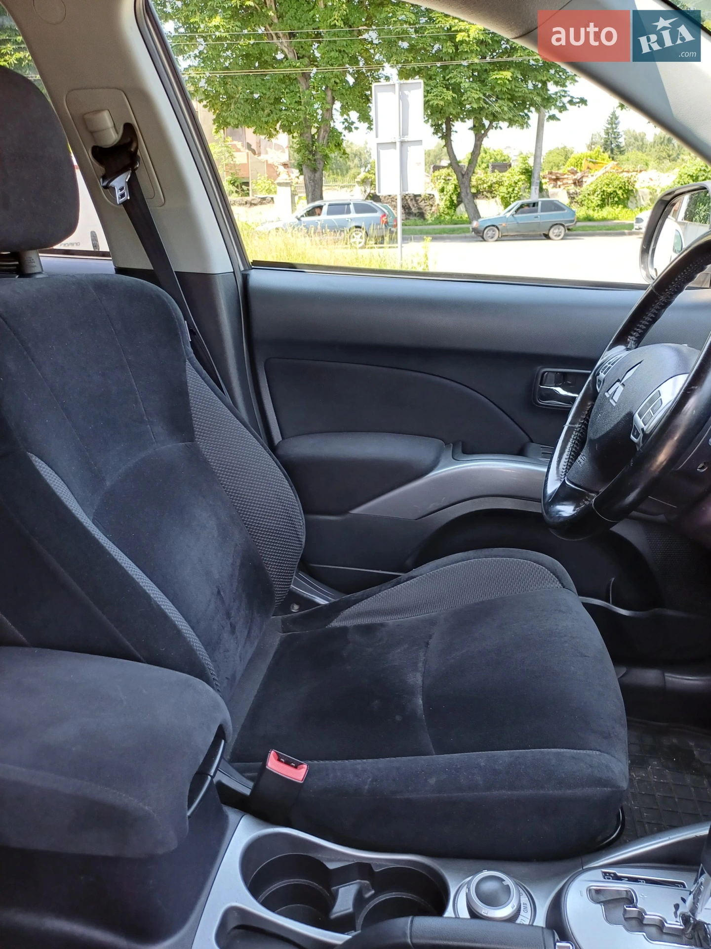 2010 Mitsubishi Outlander - мініатюра 13