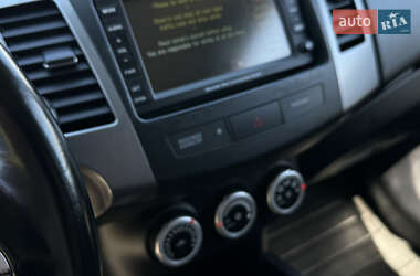 Внедорожник / Кроссовер Mitsubishi Outlander 2008 в 