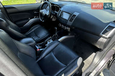 Внедорожник / Кроссовер Mitsubishi Outlander 2008 в 