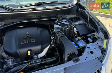 Внедорожник / Кроссовер Mitsubishi Outlander 2008 в 