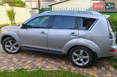 Внедорожник / Кроссовер Mitsubishi Outlander 2009 в 