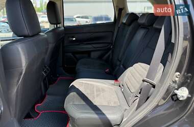 Внедорожник / Кроссовер Mitsubishi Outlander 2020 в 