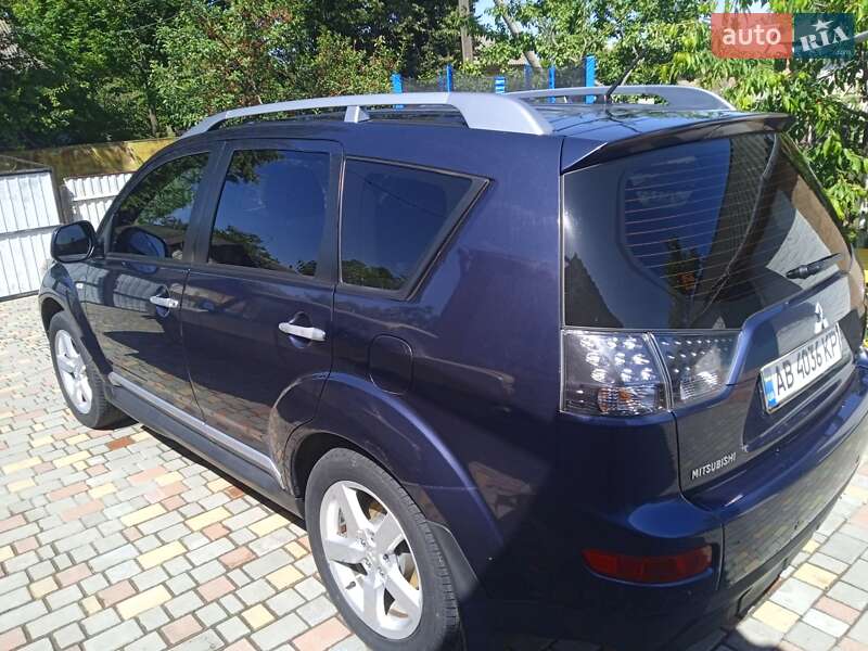 Позашляховик / Кросовер Mitsubishi Outlander 2009 в Літині