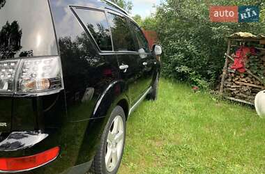 Внедорожник / Кроссовер Mitsubishi Outlander 2007 в Новояворовске