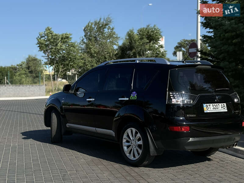 Позашляховик / Кросовер Mitsubishi Outlander 2008 в Одесі