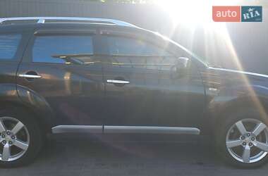 Внедорожник / Кроссовер Mitsubishi Outlander 2008 в 