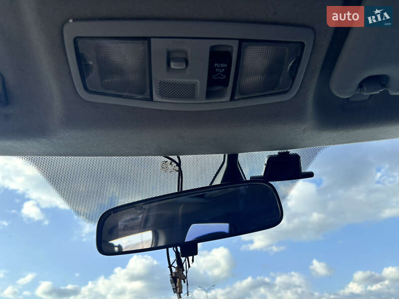 Позашляховик / Кросовер Mitsubishi Outlander 2011 в Києві