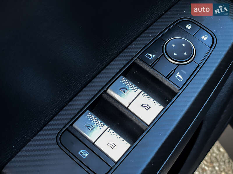 Внедорожник / Кроссовер Mitsubishi Outlander 2022 в Одессе