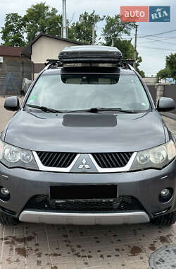 Внедорожник / Кроссовер Mitsubishi Outlander 2009 в Киеве