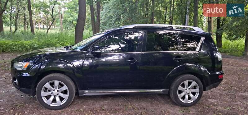 Внедорожник / Кроссовер Mitsubishi Outlander 2010 в Боярке