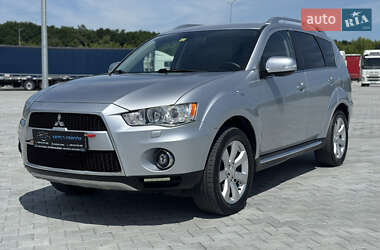 Внедорожник / Кроссовер Mitsubishi Outlander 2010 в Дубно