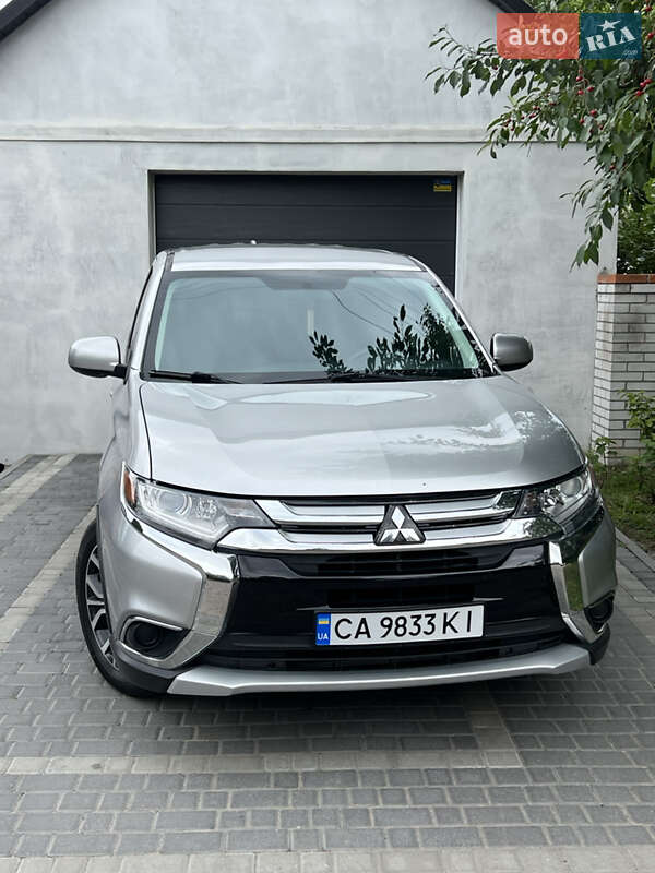 Внедорожник / Кроссовер Mitsubishi Outlander 2018 в Золотоноше