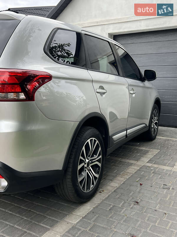 Внедорожник / Кроссовер Mitsubishi Outlander 2018 в Золотоноше