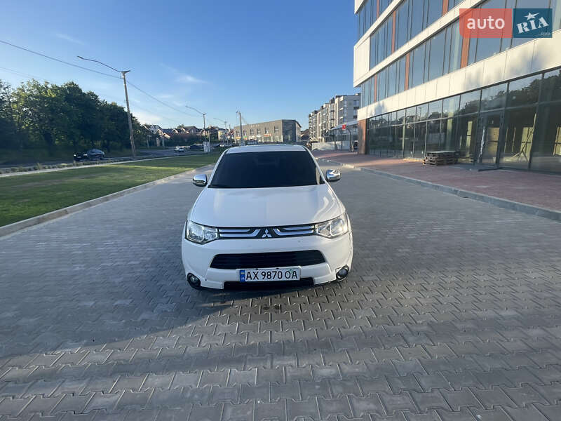 Mitsubishi Outlander 2013