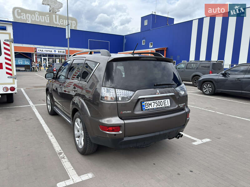Внедорожник / Кроссовер Mitsubishi Outlander 2011 в Сумах