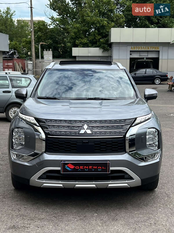 Внедорожник / Кроссовер Mitsubishi Outlander 2023 в Одессе фото 3 Внедорожник / Кроссовер Mitsubishi Outlander 2023 в Одессе