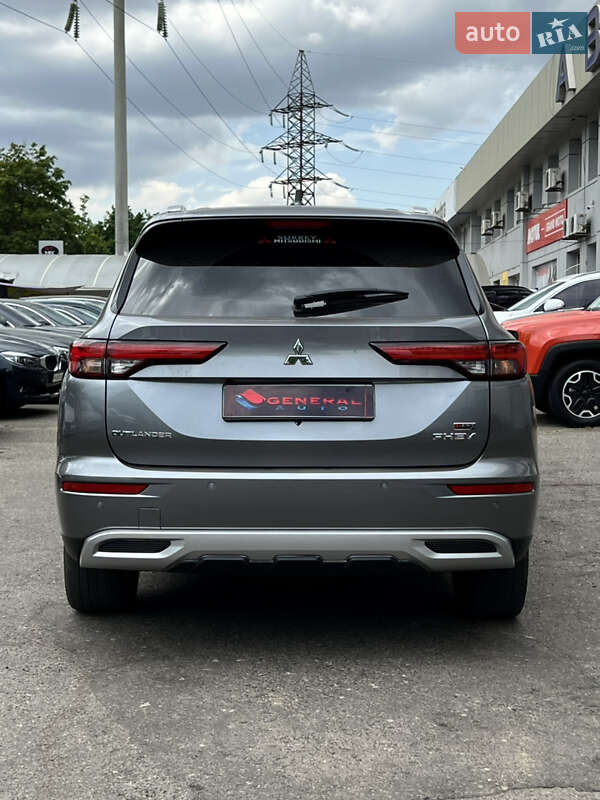 Внедорожник / Кроссовер Mitsubishi Outlander 2023 в Одессе фото 15 Внедорожник / Кроссовер Mitsubishi Outlander 2023 в Одессе
