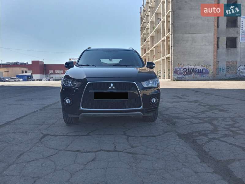 Mitsubishi Outlander 2010