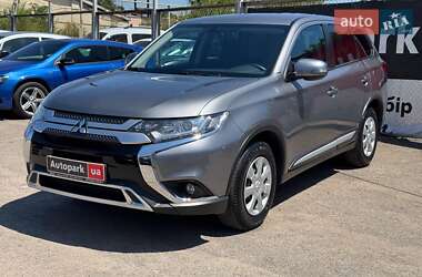 Позашляховик / Кросовер Mitsubishi Outlander 2021 в Запоріжжі