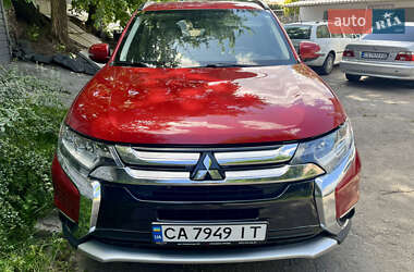 Внедорожник / Кроссовер Mitsubishi Outlander 2015 в Черкассах