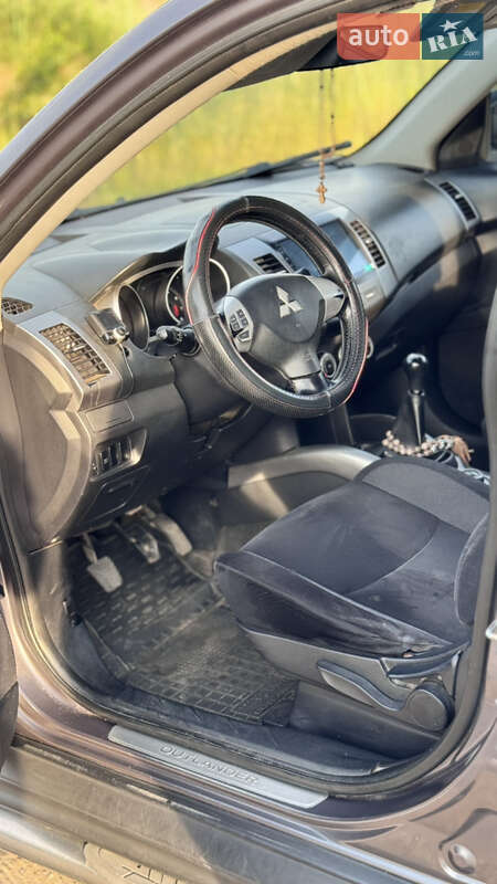 Позашляховик / Кросовер Mitsubishi Outlander 2009 в Дрогобичі