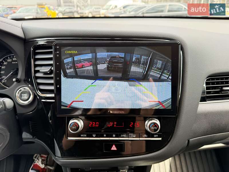 Внедорожник / Кроссовер Mitsubishi Outlander 2023 в Киеве