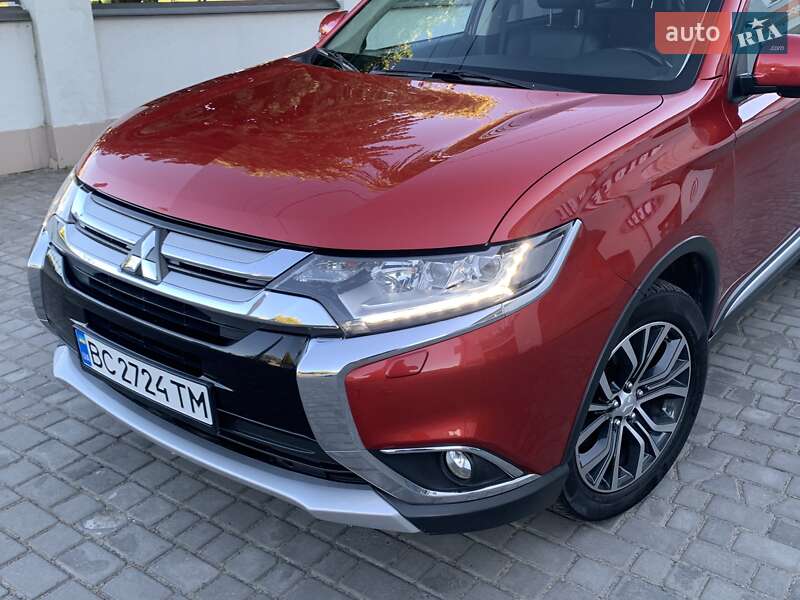 Внедорожник / Кроссовер Mitsubishi Outlander 2015 в Дрогобыче