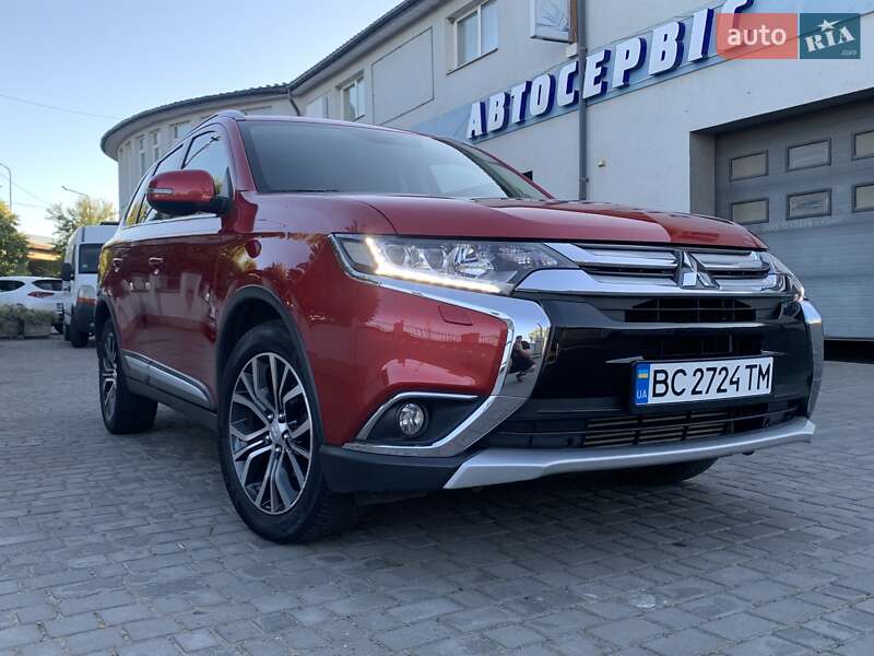 Внедорожник / Кроссовер Mitsubishi Outlander 2015 в Дрогобыче
