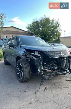 Внедорожник / Кроссовер Mitsubishi Outlander 2021 в Киеве
