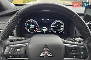 Внедорожник / Кроссовер Mitsubishi Outlander 2022 в 