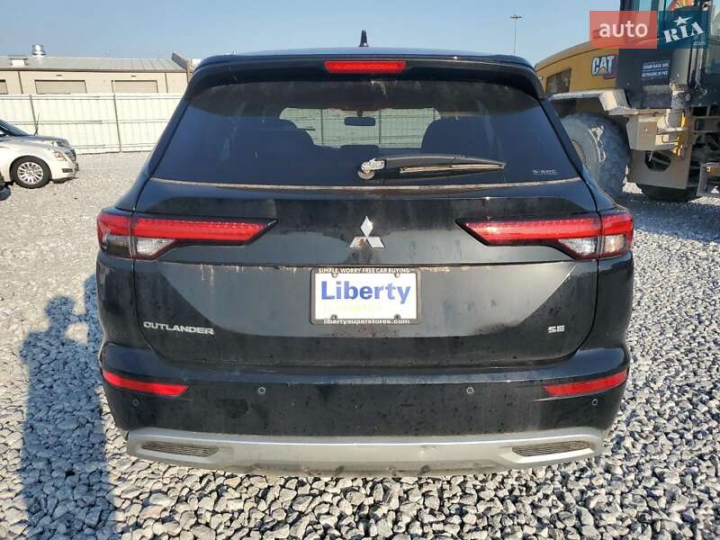 Внедорожник / Кроссовер Mitsubishi Outlander 2023 в Запорожье