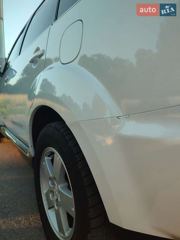 Внедорожник / Кроссовер Mitsubishi Outlander 2012 в Нежине