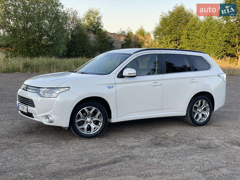 Mitsubishi Outlander 2013