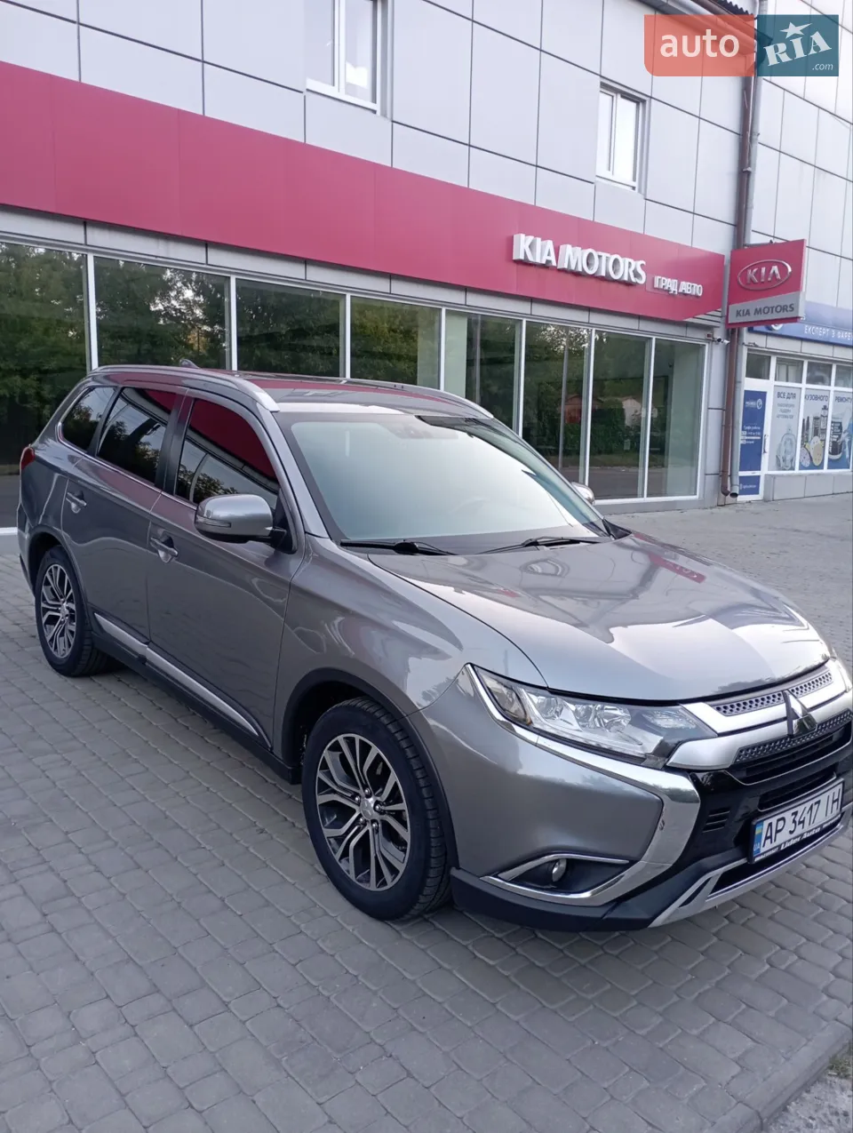 2018 Mitsubishi Outlander - мініатюра 14