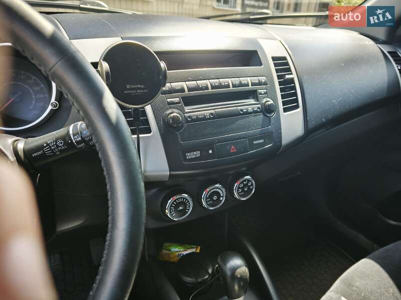 Позашляховик / Кросовер Mitsubishi Outlander 2011 в Чорнухах