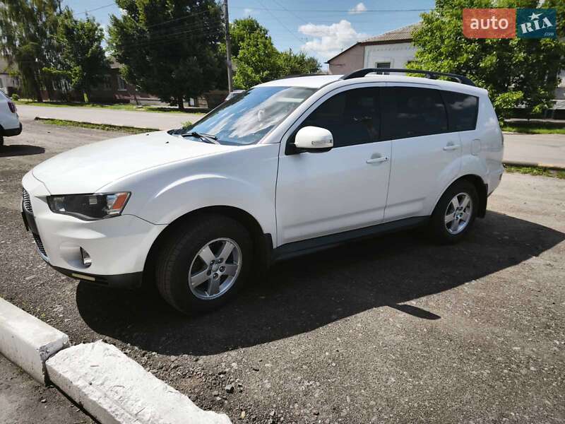 Позашляховик / Кросовер Mitsubishi Outlander 2011 в Чорнухах