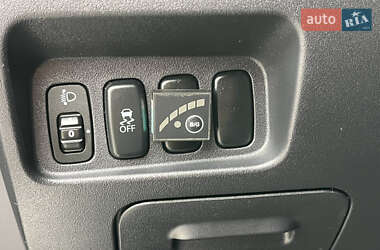 Внедорожник / Кроссовер Mitsubishi Outlander 2011 в 