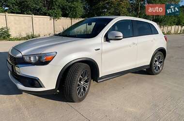Внедорожник / Кроссовер Mitsubishi Outlander 2016 в Одессе