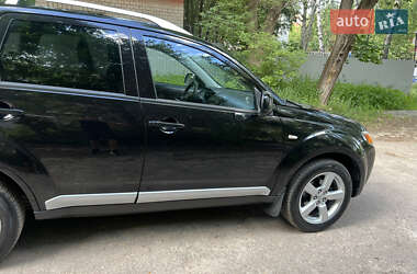 Внедорожник / Кроссовер Mitsubishi Outlander 2008 в 