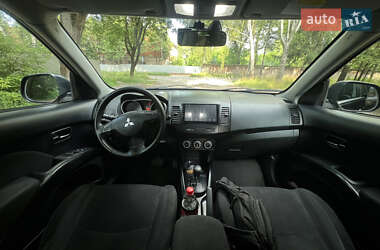 Внедорожник / Кроссовер Mitsubishi Outlander 2008 в 