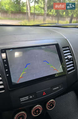 Внедорожник / Кроссовер Mitsubishi Outlander 2008 в 