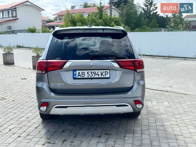 Внедорожник / Кроссовер Mitsubishi Outlander 2020 в Виннице