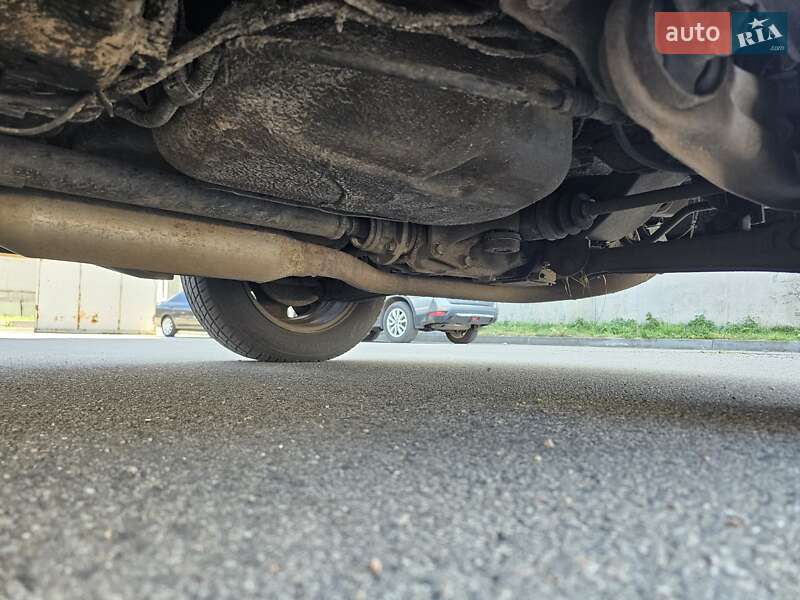 Внедорожник / Кроссовер Mitsubishi Outlander 2009 в Киеве