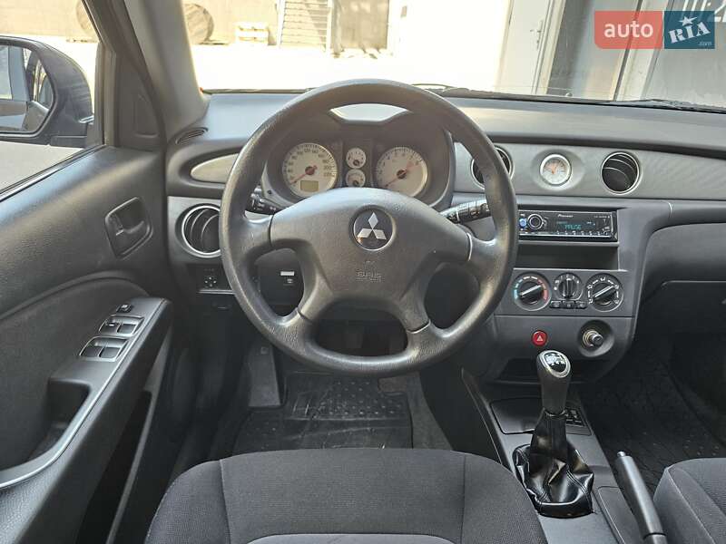 Внедорожник / Кроссовер Mitsubishi Outlander 2009 в Киеве