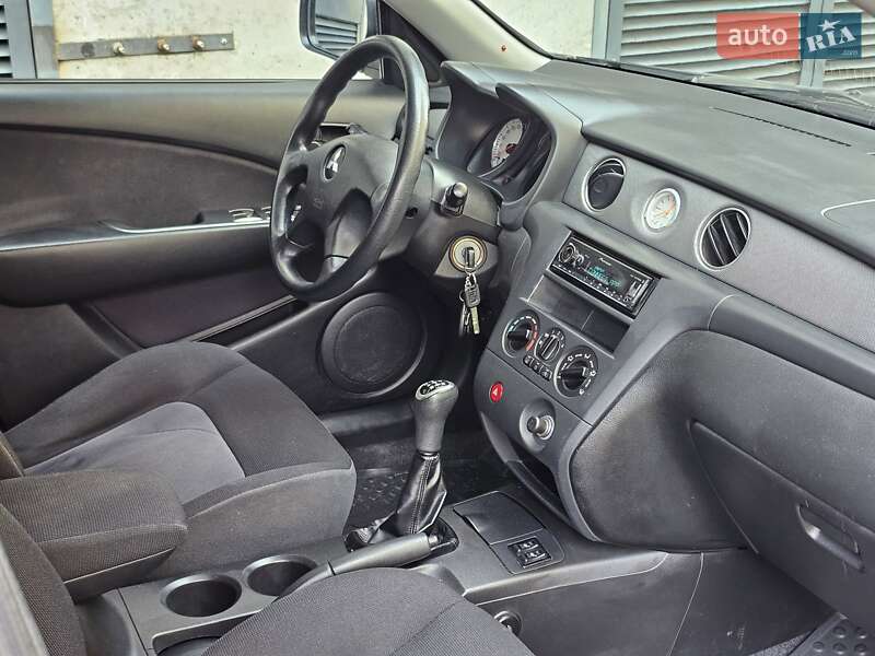 Внедорожник / Кроссовер Mitsubishi Outlander 2009 в Киеве