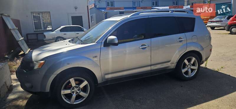 Внедорожник / Кроссовер Mitsubishi Outlander 2008 в Черкассах