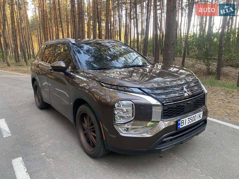 Внедорожник / Кроссовер Mitsubishi Outlander 2022 в Полтаве фото 2 Внедорожник / Кроссовер Mitsubishi Outlander 2022 в Полтаве