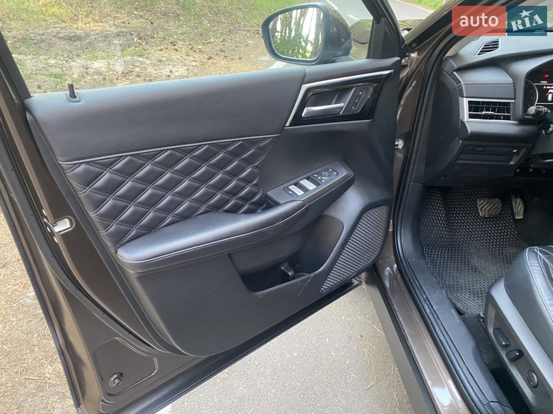 2022 Mitsubishi Outlander - мініатюра 15